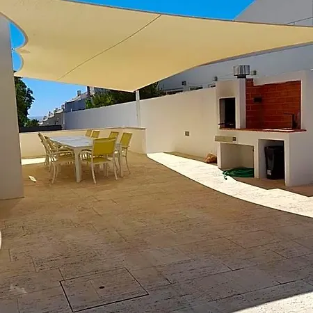 Hotel Dos Salgados - Beachfront, 6 Golf Courses, 6bdr Guia (Faro)