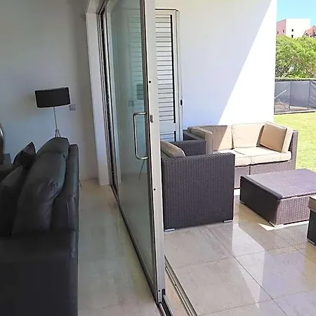Hotel Dos Salgados - Beachfront, 6 Golf Courses, 6bdr 4*