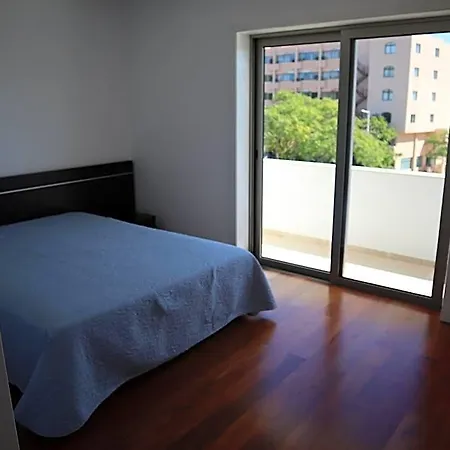 Dos Salgados - Beachfront, 6 Golf Courses, 6bdr 4* Guia (Faro)