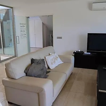 Dos Salgados - Beachfront, 6 Golf Courses, 6bdr Guia (Faro)